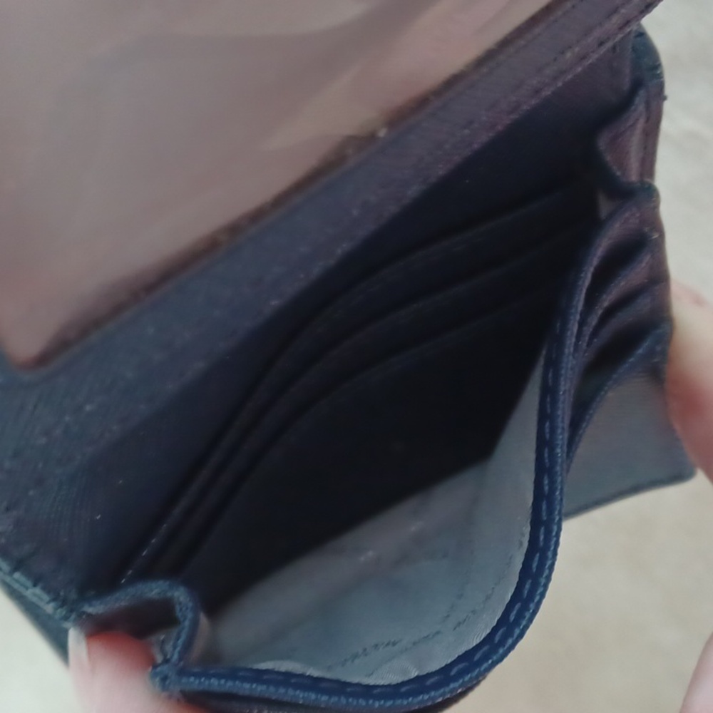 Michael Kors Wallet - Picture 12 of 16